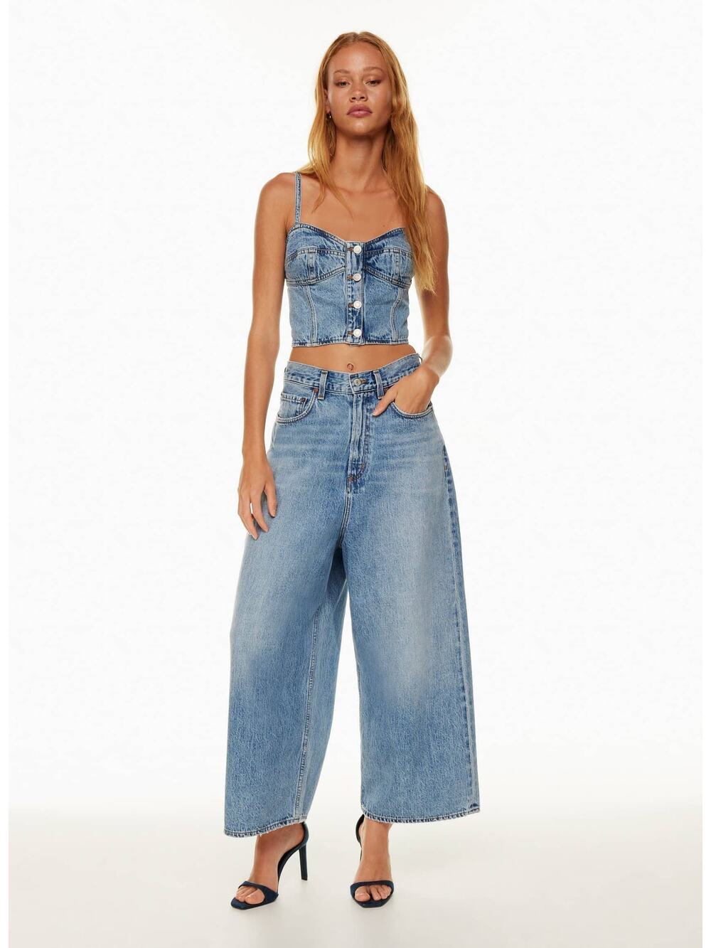 AGOLDE Valeria High Rise Slouchy 90s Crop Jean — Light Wash Raw Hem — Size 26